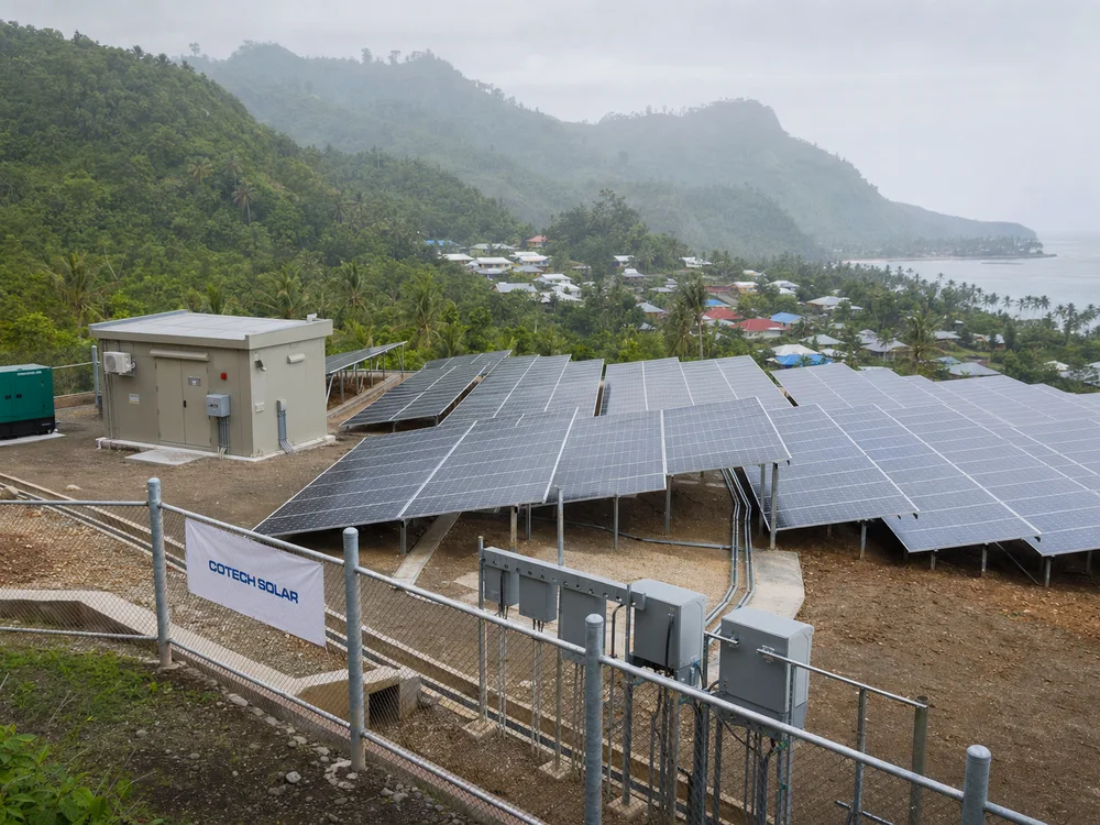 Island microgrid + ESS